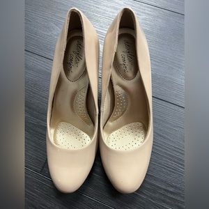 Almost new nude pumps. Worn once